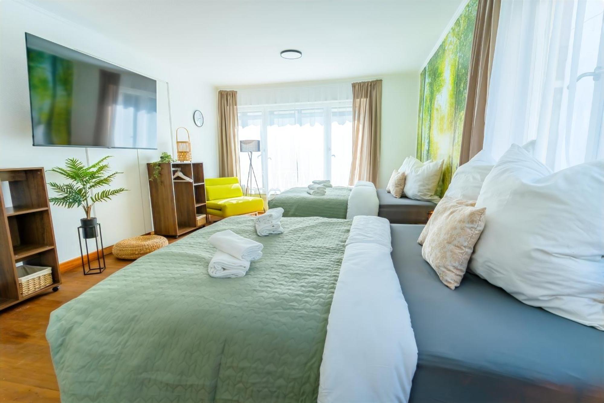 The Big Muenster Fuer Bis Zu 12, Whirlpool, Sauna, Zentral, Tischfussball, Balkon, Gasgrill Ulm Exterior foto