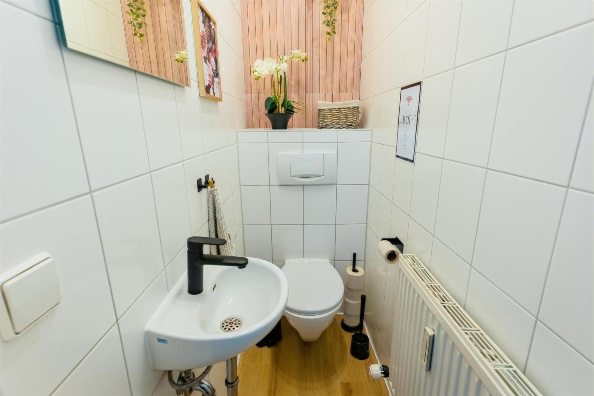 The Big Muenster Fuer Bis Zu 12, Whirlpool, Sauna, Zentral, Tischfussball, Balkon, Gasgrill Ulm Exterior foto